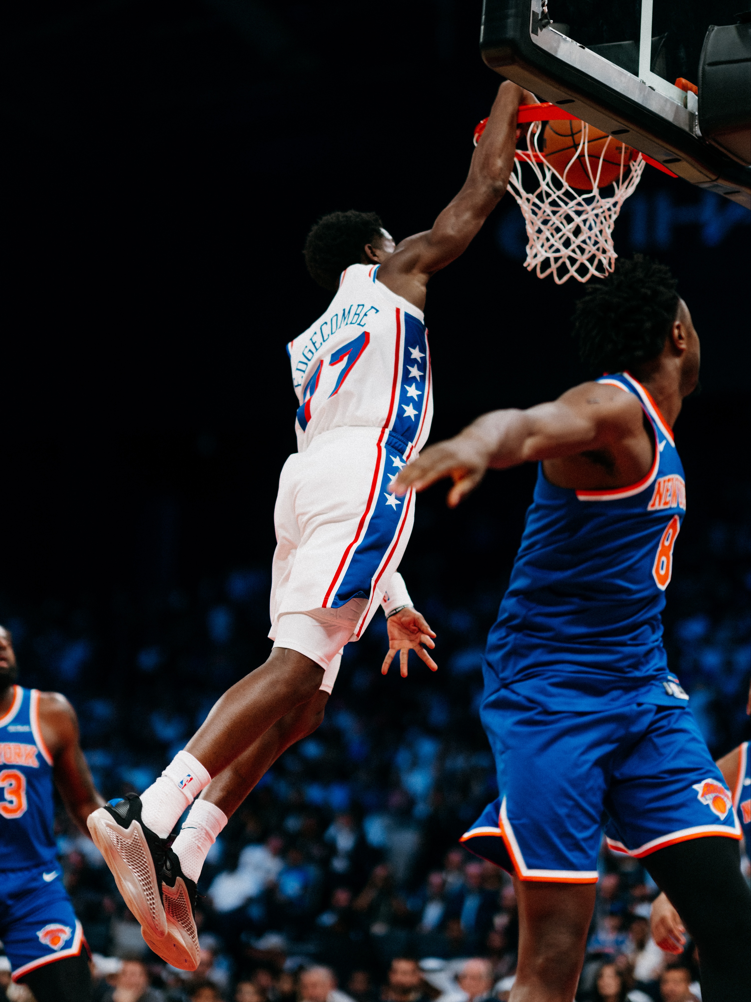 爱游戏-今夜法兰克福篮板制胜AC米兰绝杀压哨备战足总杯，东契奇连续七场比赛得分超过突破纪录瞬间刷屏