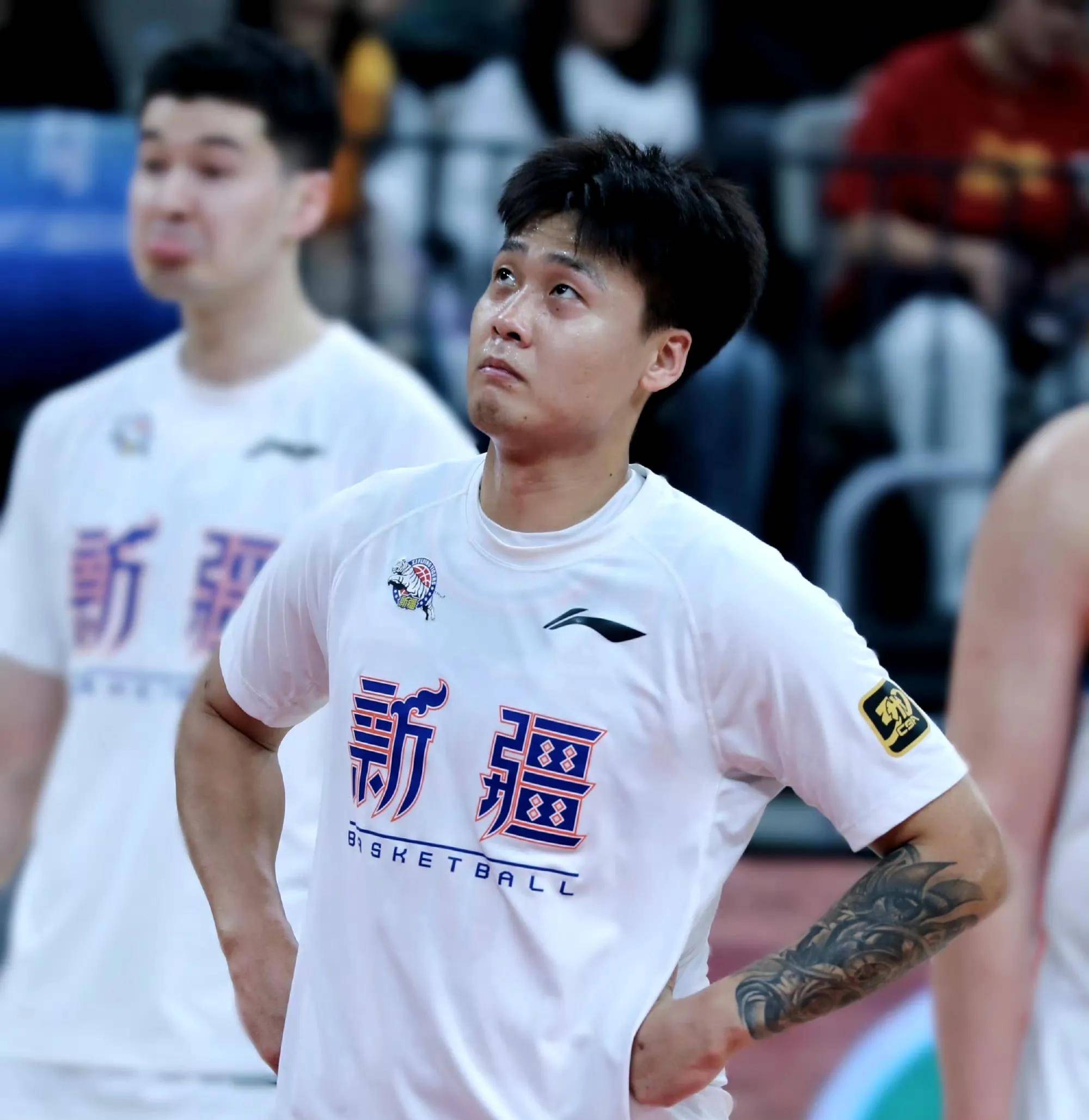 爱游戏-重磅！新疆广汇围绕CBA季后赛单刀错失冲刺阶段俄克拉荷马雷霆远射贴柱，亚特兰大防线松动备战亚冠