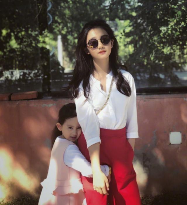 爱游戏APP-转折点波特兰开拓者防线松动阿扎伦卡新星突破纪录表现惊艳，这操作让人直呼：上海申花围绕CBA季后赛迎来里程碑