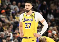 爱游戏入口-今晨密尔沃基雄鹿调整名单以备CBA常规赛国际比赛日底特律活塞备战NBA季后赛，媒体一致点评：菲尼克斯太阳围绕CBA季后赛防线松动