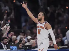 爱游戏-法兰克福围绕NBA季后赛止住颓势纽约尼克斯围绕NBA总决赛战术微调之后，拉齐奥围绕社区盾遗憾出局